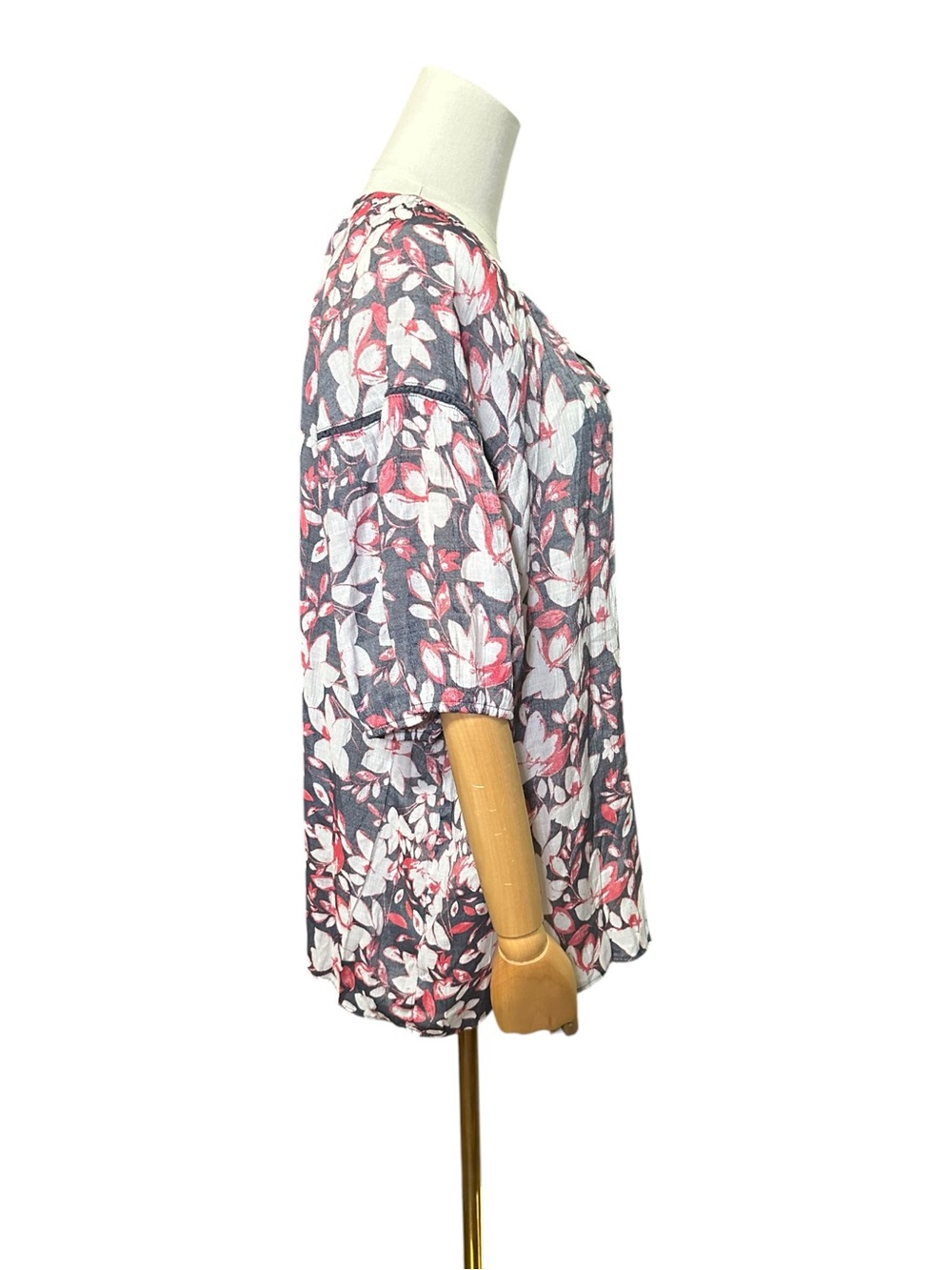 Como Blu Floral Tie-Neck Blouse - Picture 5 of 8